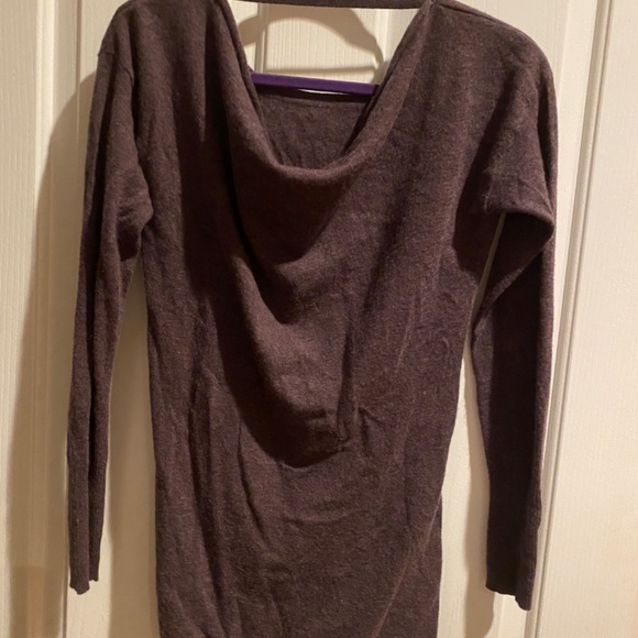 Cashmere sweater by Athleta. - Picture 3 of 4
